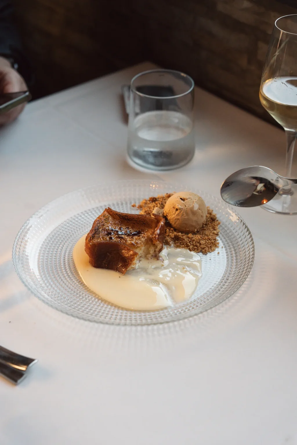 platos en mesa_Trece-5